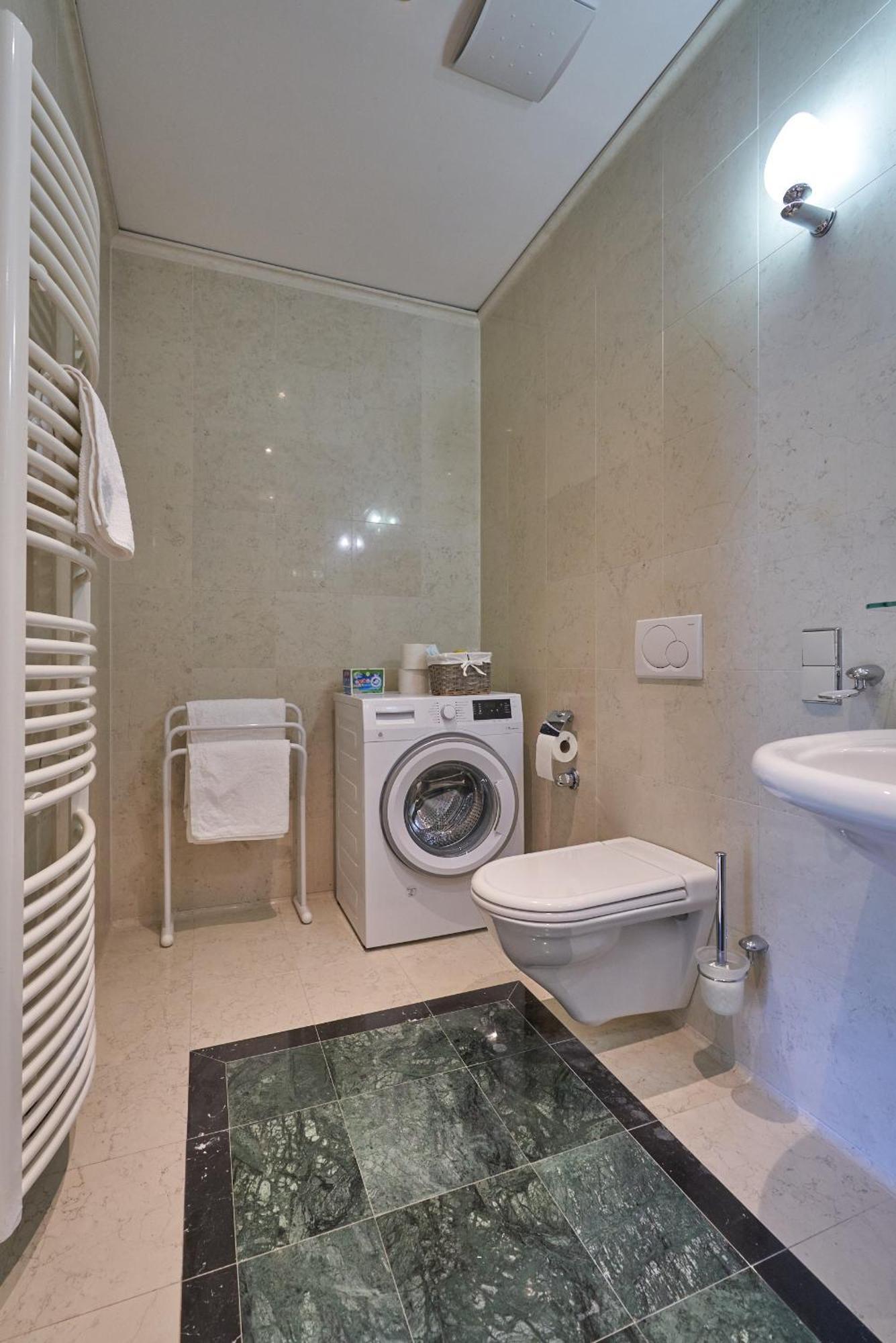 Big Apartment In Guesthouse Μπάντεν Εξωτερικό φωτογραφία
