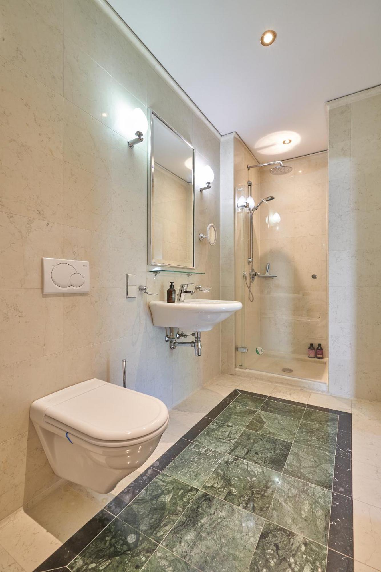Big Apartment In Guesthouse Μπάντεν Εξωτερικό φωτογραφία